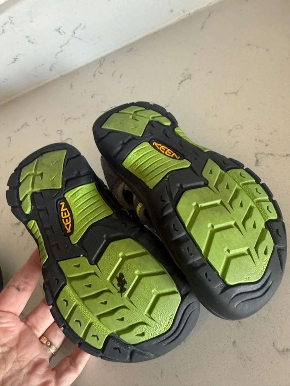 Keen sandals toddler size 11